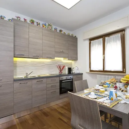 A Letto Nell'arte Apartman Ascoli Piceno