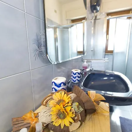 I Monticelli På 45 M². Soveværelser: 1. Private Badeværelser: 1. * Ascoli Piceno